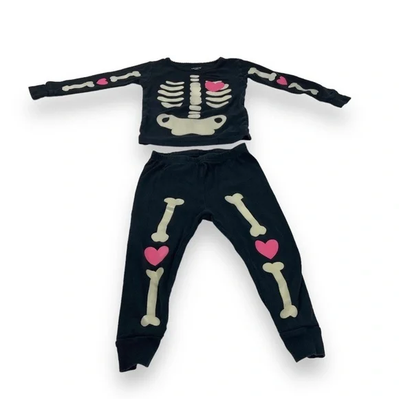 Carter’s brand girl’s boy glow in dark skeleton pajama set size 24 months - Picture 3 of 15